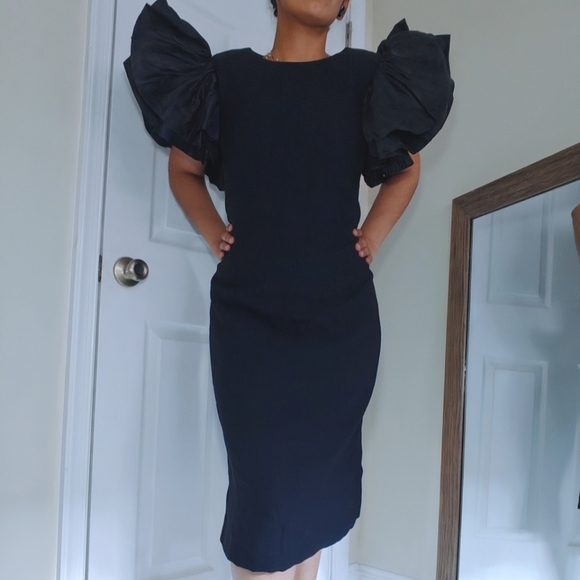 Morton Myles Dresses & Skirts - Morton Myles Size 10 For The Warrens Black Puff Flare Sleeve Midi Sheath Dress